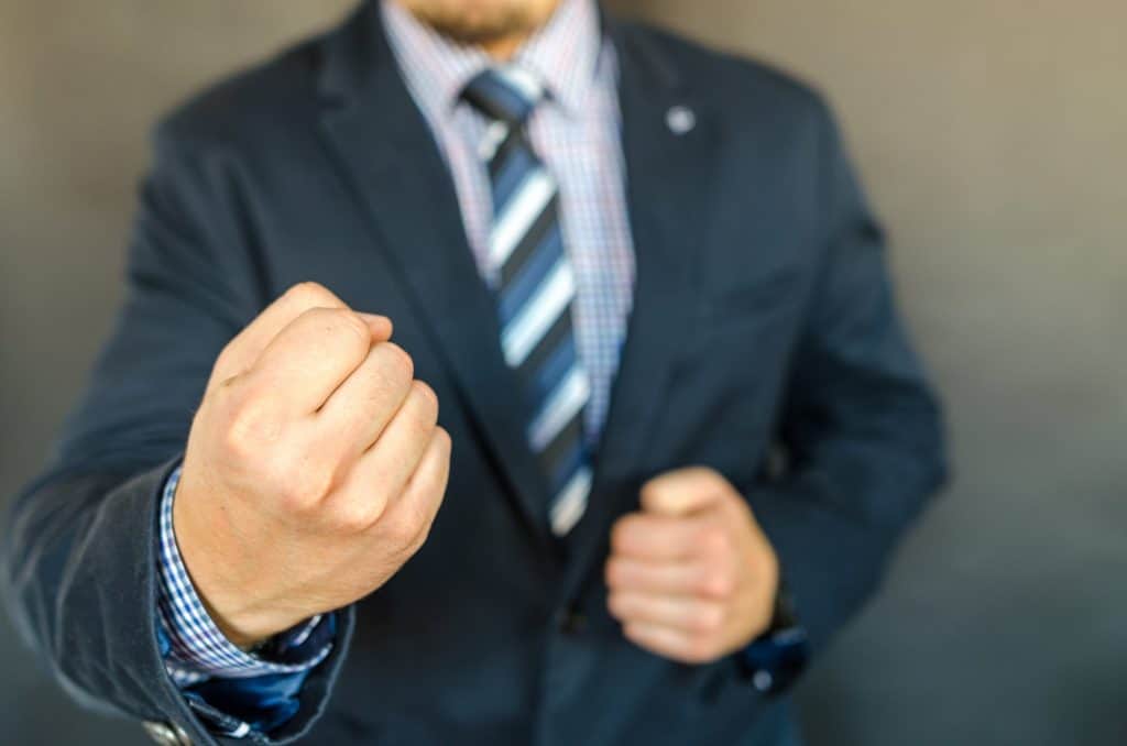 body language for power and confidence on stage