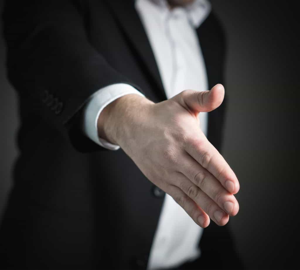 Receive the speaker with a handshake