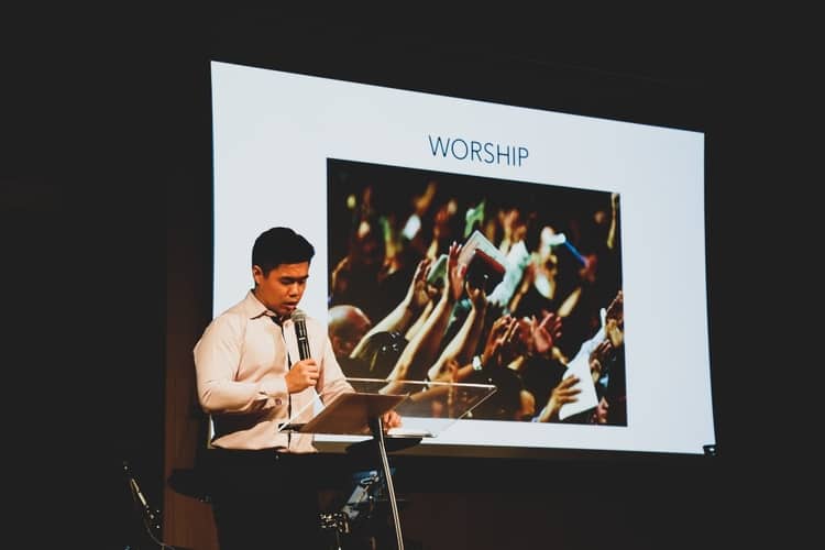 bookending a speech through visuals
