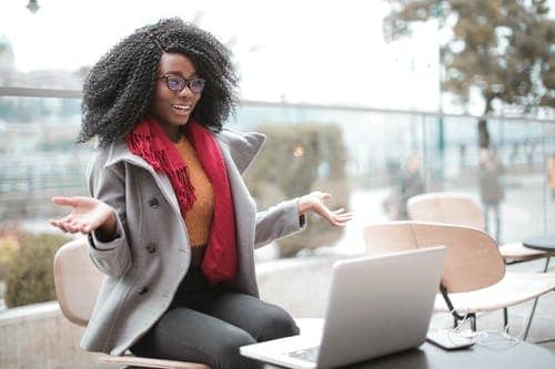 gestures and body language are important for public speaking
